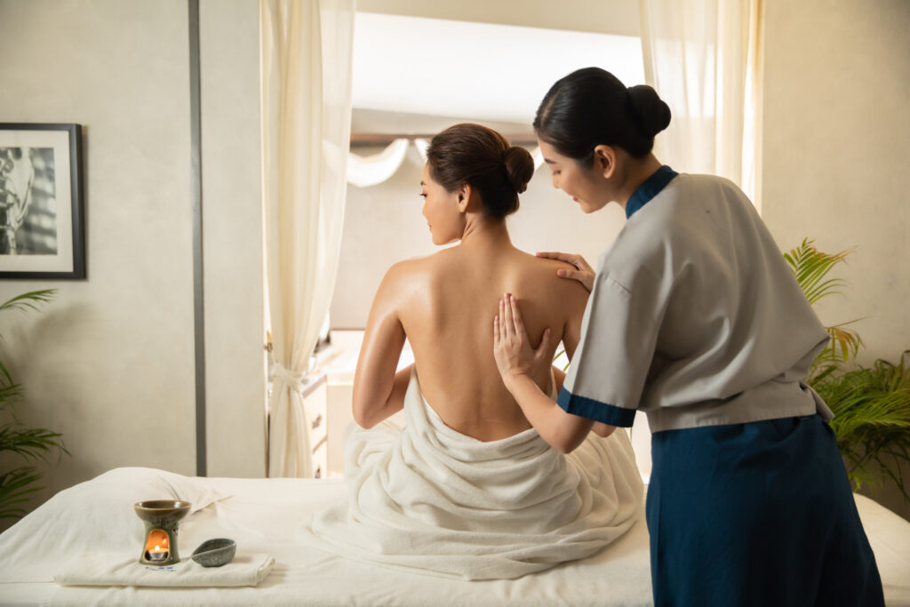 Spa package Bangkok Siam Paradise 3.5 hour wellness program comprehensive treatment Treasure Spa luxury