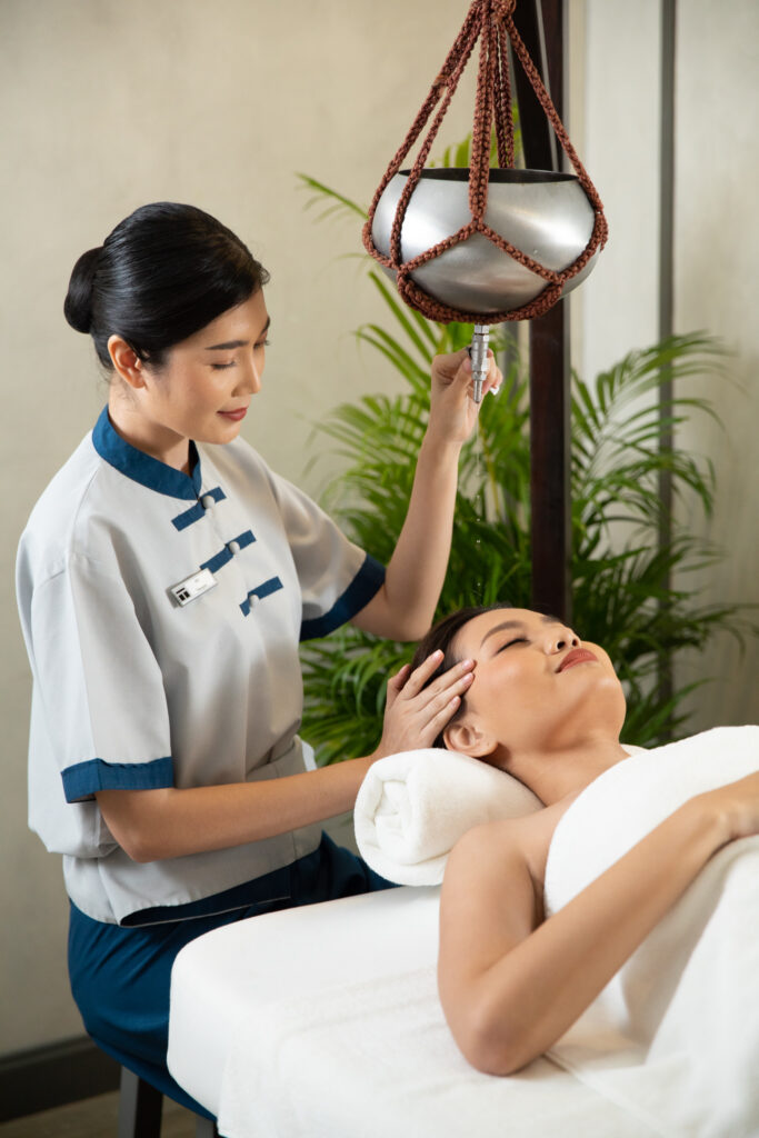 Shirodhara Bangkok third eye oil pouring ancient Indian ritual 60 minutes Treasure Spa meditation therapy