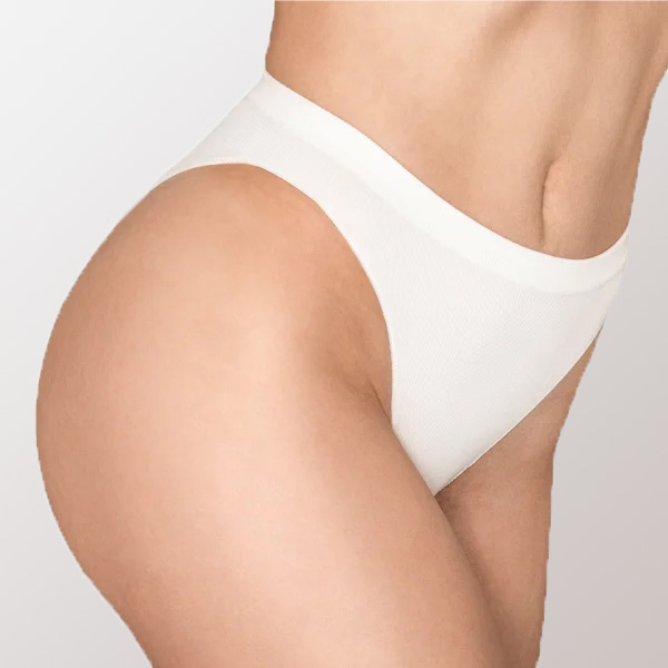 Full bikini wax Bangkok female complete hair removal Cirepil premium wax Treasure Spa intimate waxing