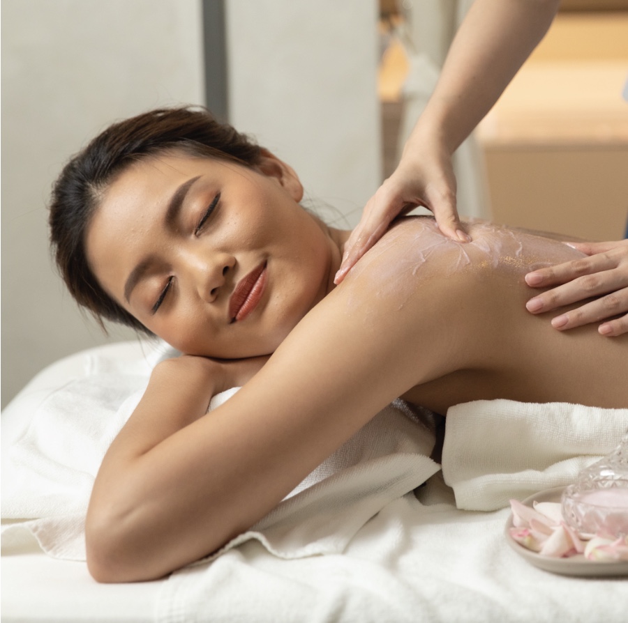 Scrub aroma Bangkok body treatment exfoliation aromatherapy 90 minutes Treasure Spa combination therapy