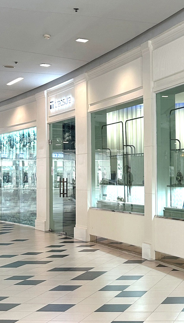 Entrance of Treasure Spa Siam Square One